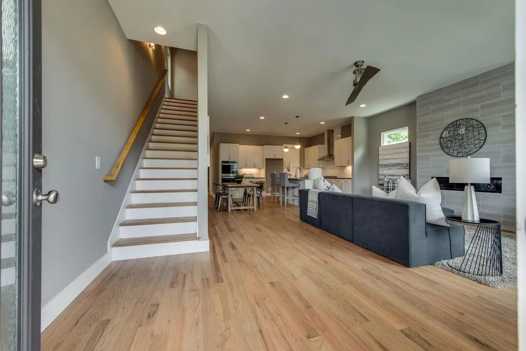 1016B 13th Ave, S Nashville TN 37212