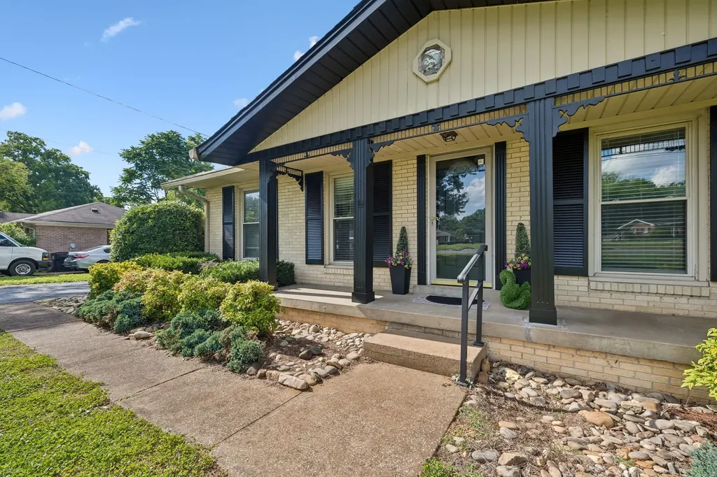 810 Northfield Blvd, W Murfreesboro TN 37129
