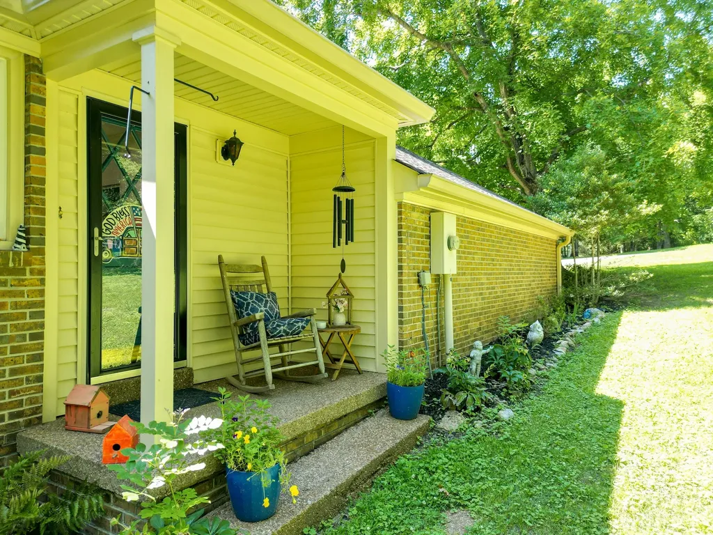 2403 Hidden Lake Circle Columbia TN 38401