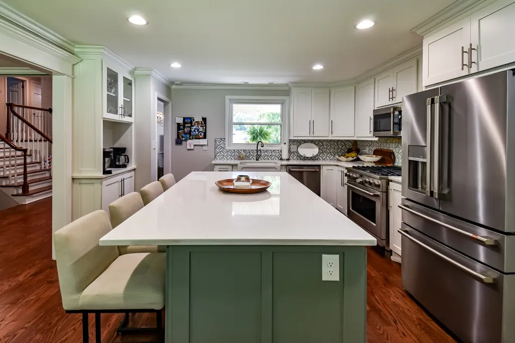 2403 Hidden Lake Circle Columbia TN 38401