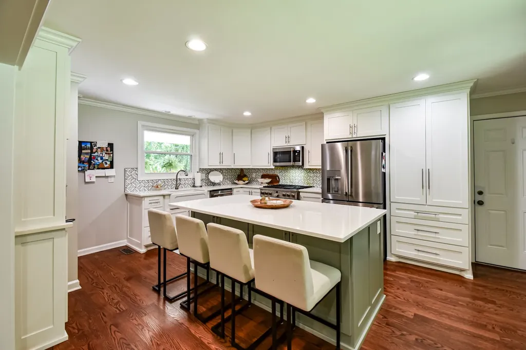 2403 Hidden Lake Circle Columbia TN 38401