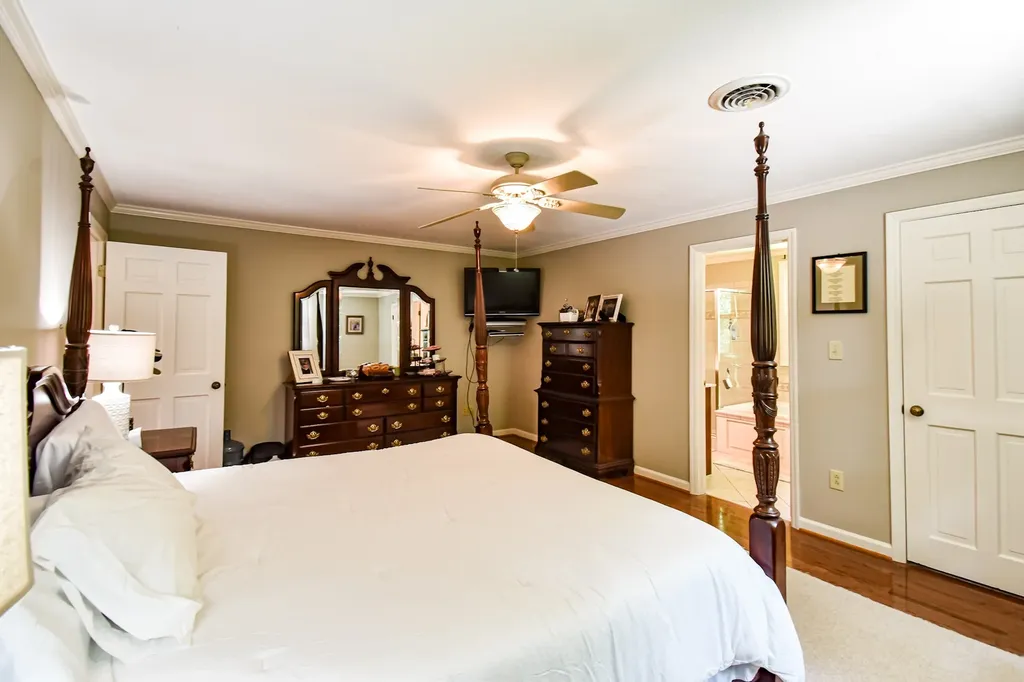 2403 Hidden Lake Circle Columbia TN 38401