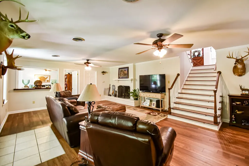 2403 Hidden Lake Circle Columbia TN 38401