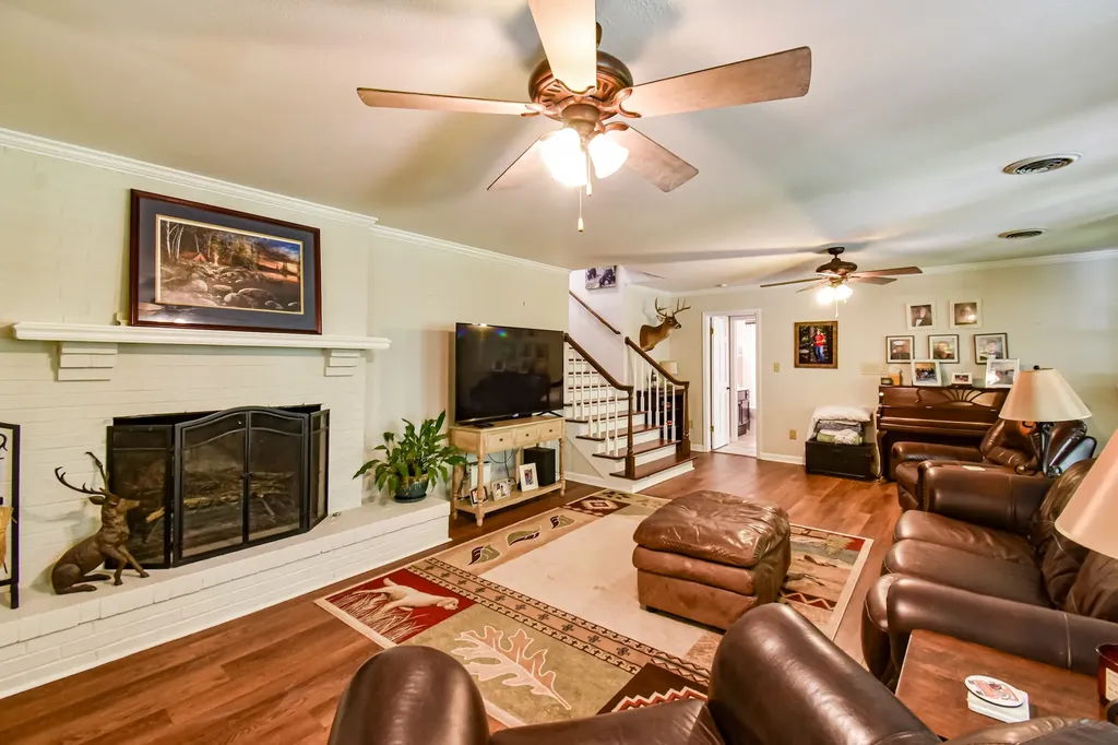 2403 Hidden Lake Circle Columbia TN 38401