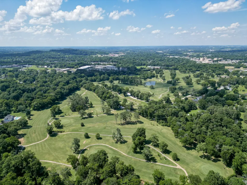 2403 Hidden Lake Circle Columbia TN 38401