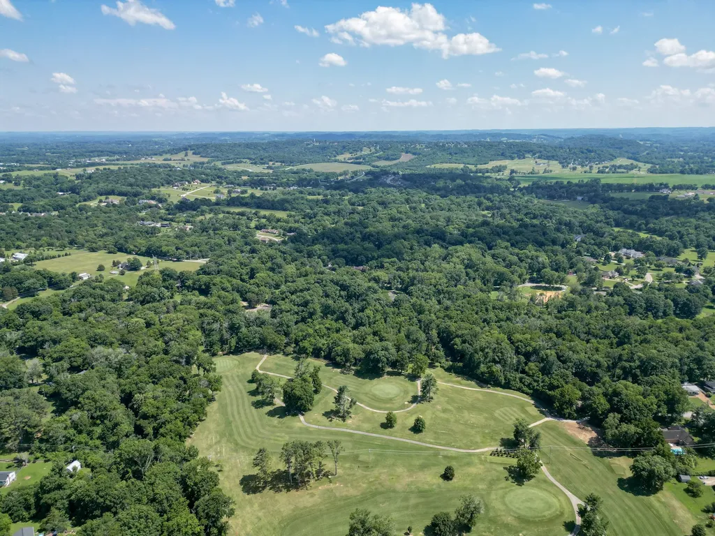 2403 Hidden Lake Circle Columbia TN 38401