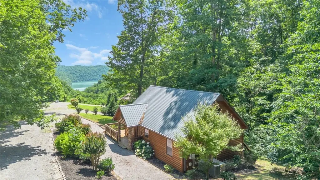 160 Fawn Place Smithville TN 37166