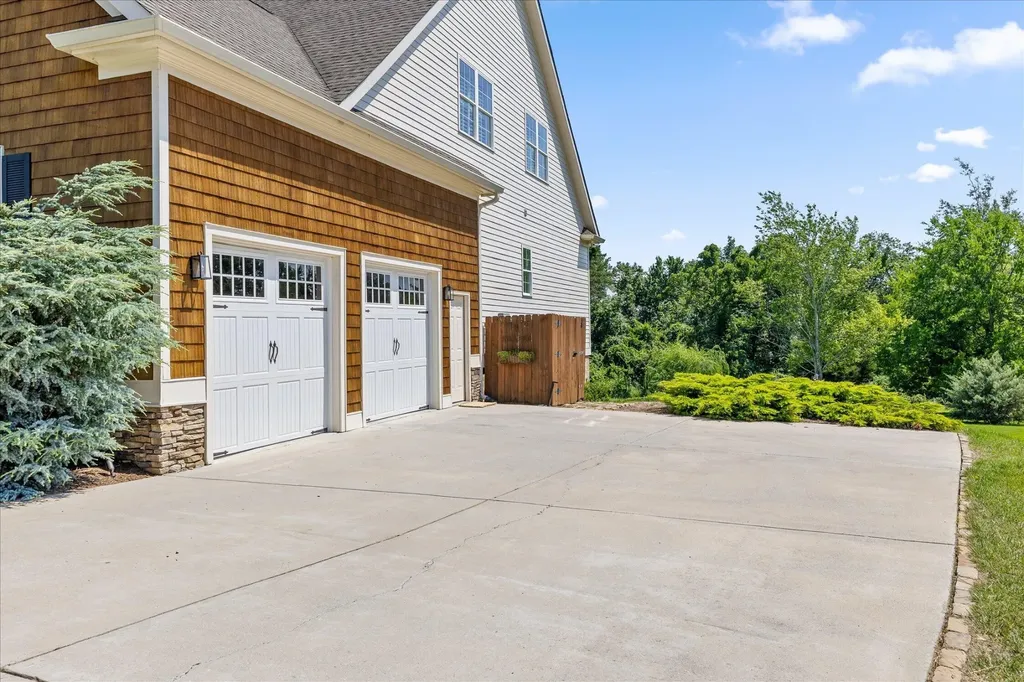1908 Wagon Lane Signal Mountain TN 37377