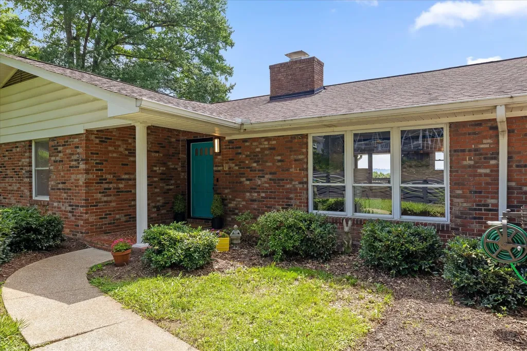 302 Walsh Road Chattanooga TN 37405