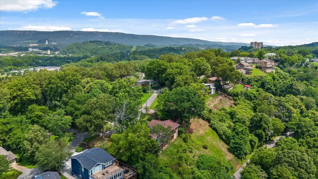 302 Walsh Road Chattanooga TN 37405