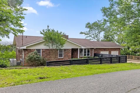 302 Walsh Road Chattanooga TN 37405