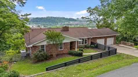 302 Walsh Road Chattanooga TN 37405