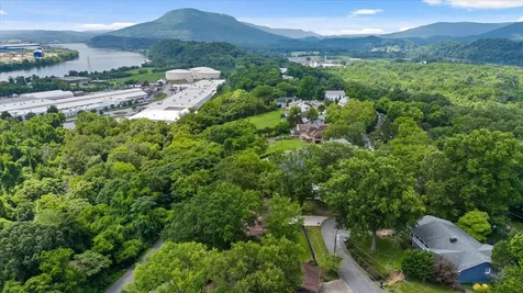 302 Walsh Road Chattanooga TN 37405