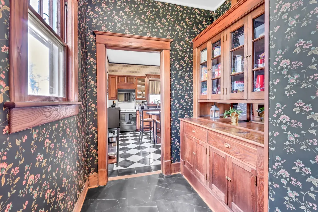 407 E Nashville Street Pembroke KY 42266
