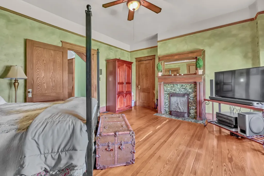 407 E Nashville Street Pembroke KY 42266