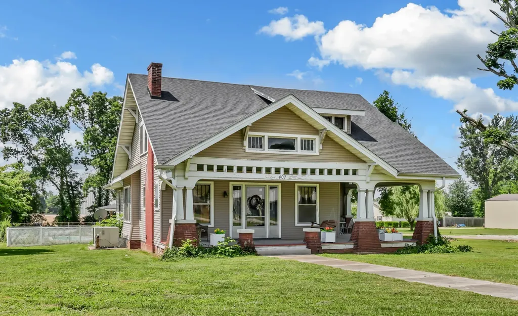 407 E Nashville Street Pembroke KY 42266