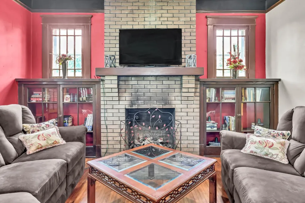407 E Nashville Street Pembroke KY 42266