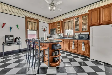 407 E Nashville Street Pembroke KY 42266
