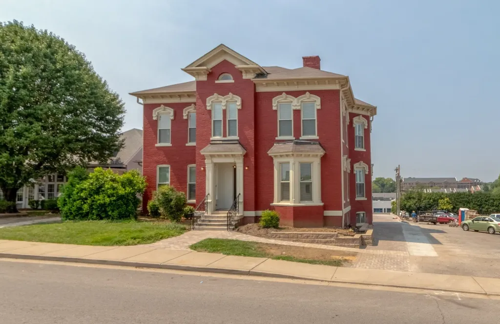 305 Main Street Clarksville TN 37040