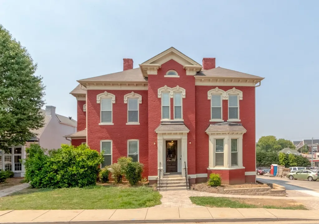 305 Main Street Clarksville TN 37040