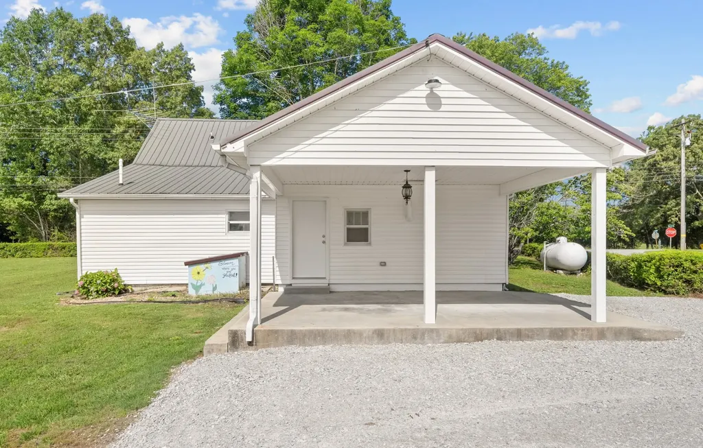 6606 Old Tullahoma Road Winchester TN 37398