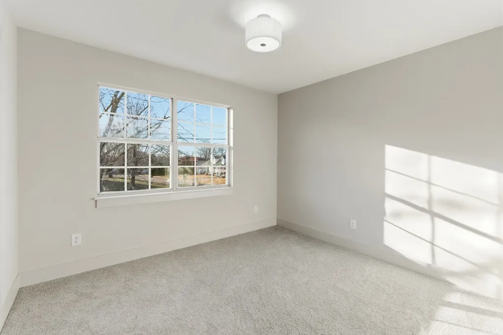 701 Rocky Ridge Circle La Vergne TN 37086