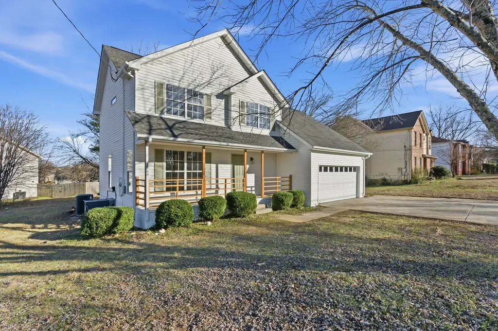 701 Rocky Ridge Circle La Vergne TN 37086