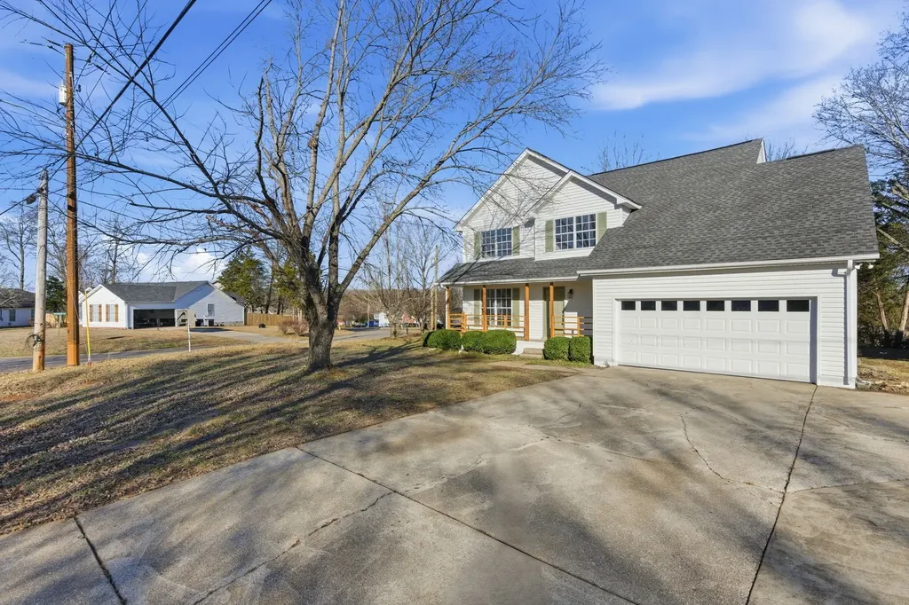 701 Rocky Ridge Circle La Vergne TN 37086