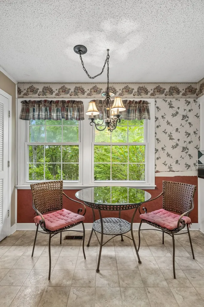 902 W Cynthia Trail Goodlettsville TN 37072