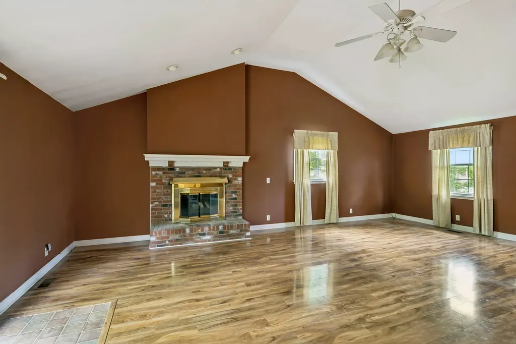 902 W Cynthia Trail Goodlettsville TN 37072