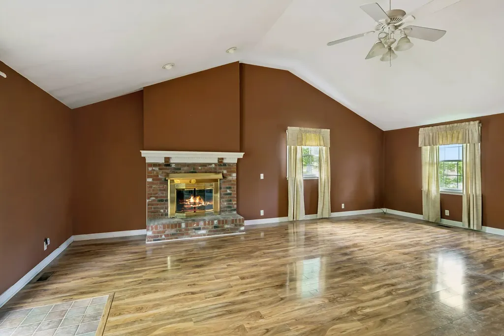 902 W Cynthia Trail Goodlettsville TN 37072