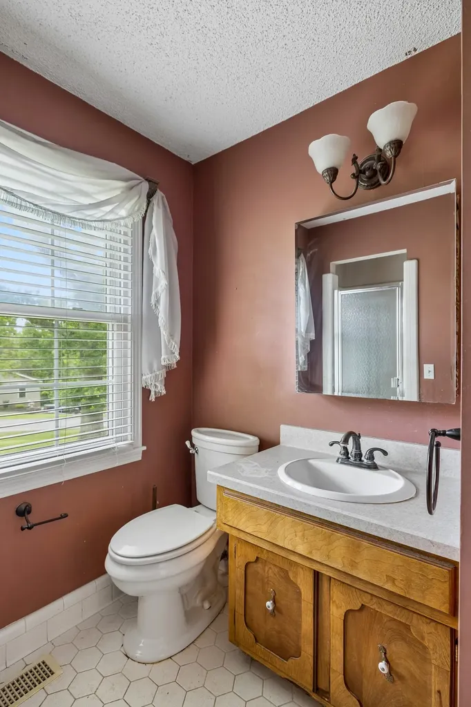 902 W Cynthia Trail Goodlettsville TN 37072