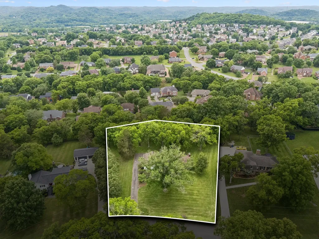902 W Cynthia Trail Goodlettsville TN 37072