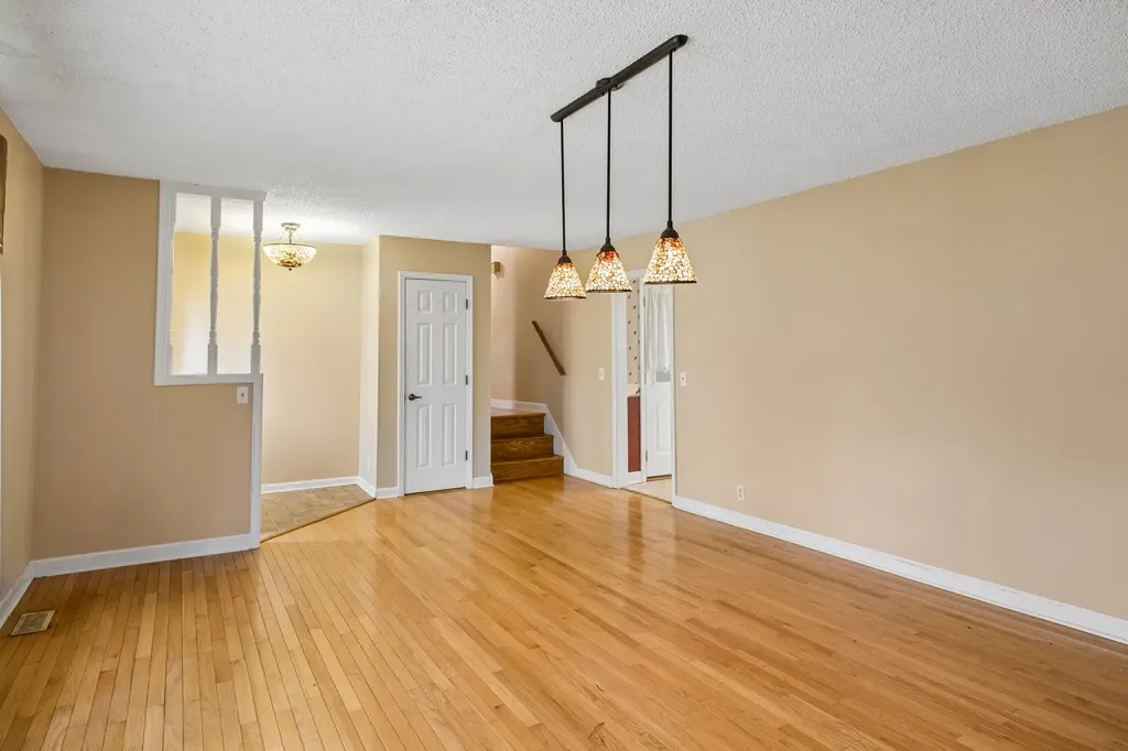 902 W Cynthia Trail Goodlettsville TN 37072