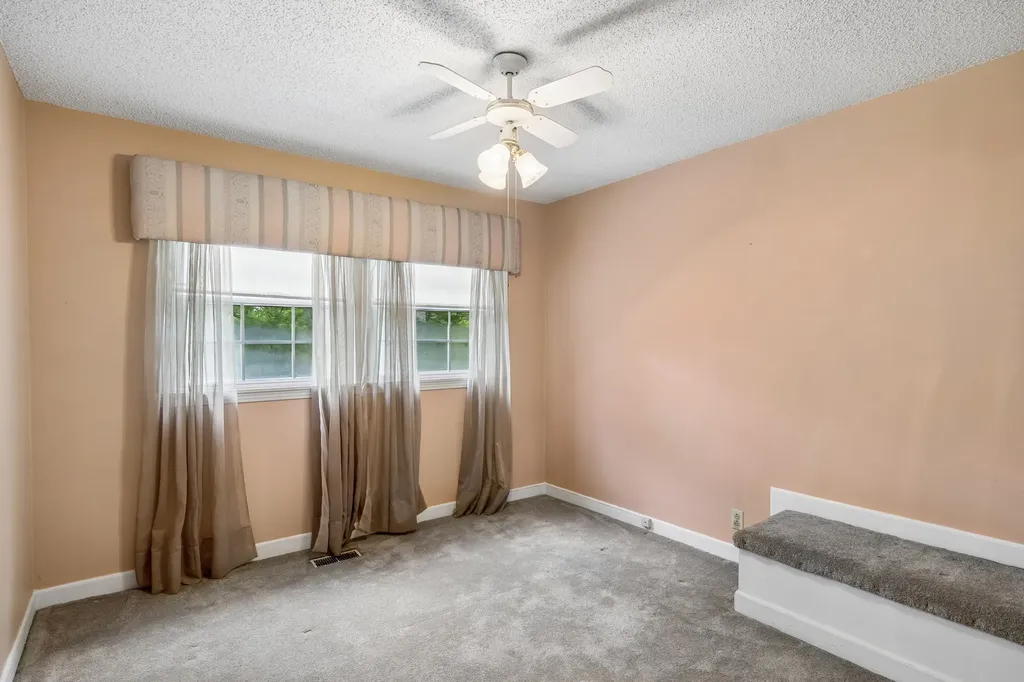 902 W Cynthia Trail Goodlettsville TN 37072