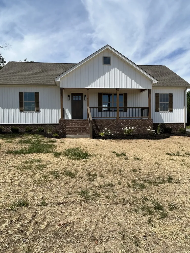 6518 Carter Road Westmoreland TN 37186