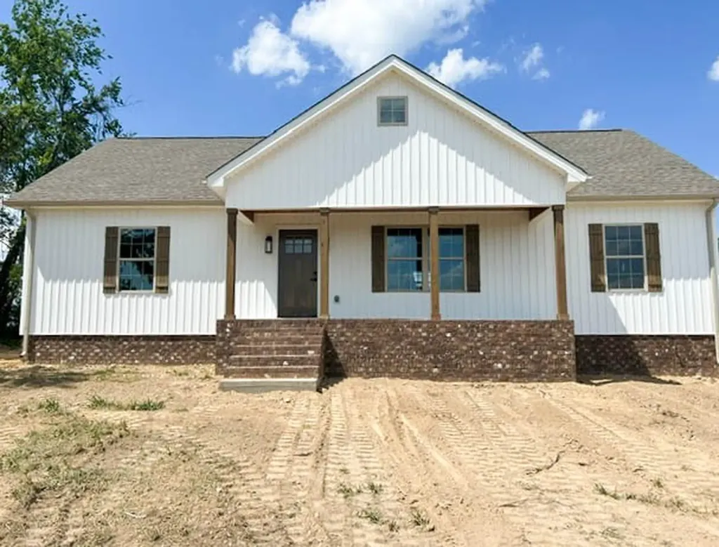 6518 Carter Road Westmoreland TN 37186