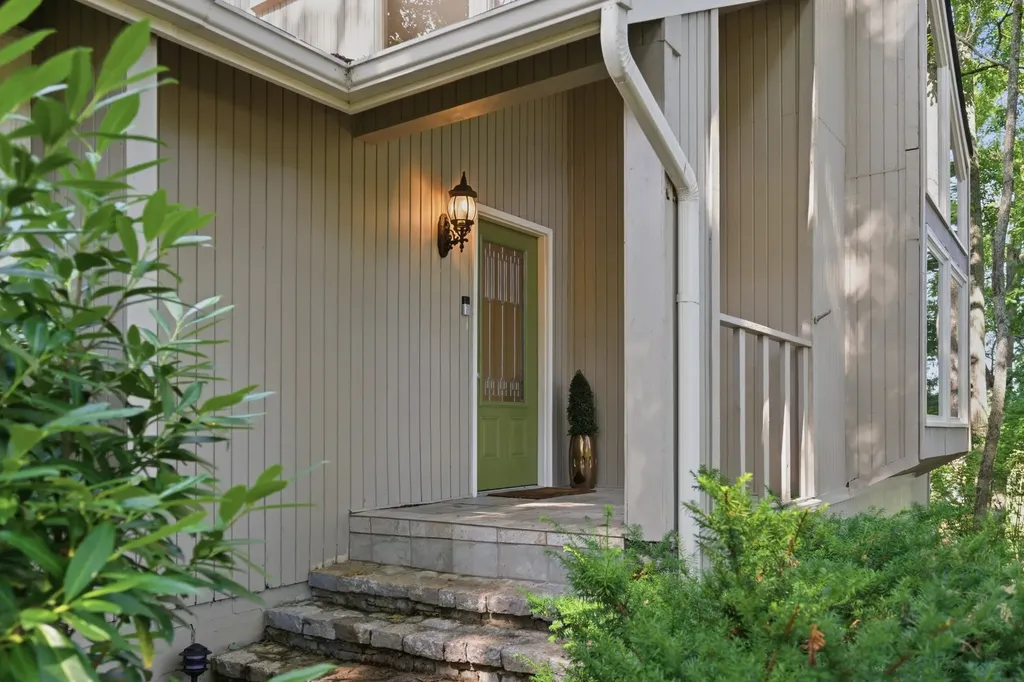 657 Sneed Road, W Franklin TN 37069