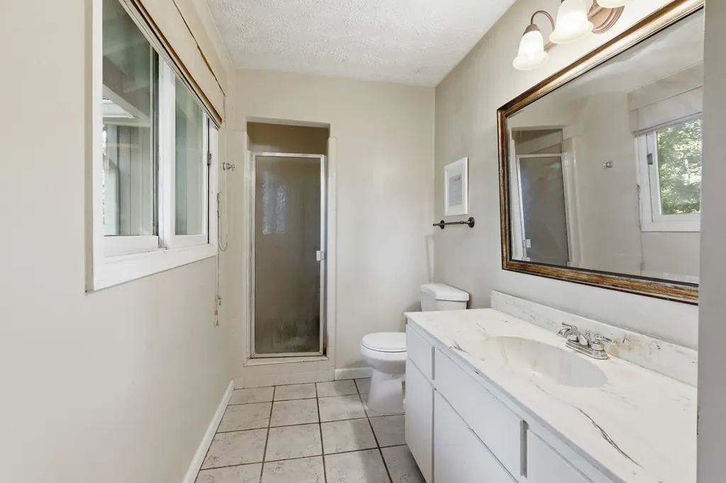 657 Sneed Road, W Franklin TN 37069