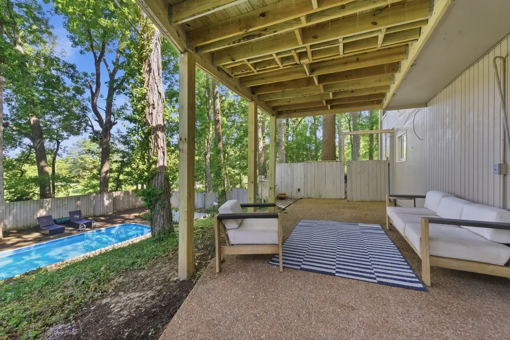 657 Sneed Road, W Franklin TN 37069