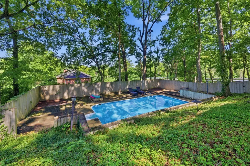 657 Sneed Road, W Franklin TN 37069