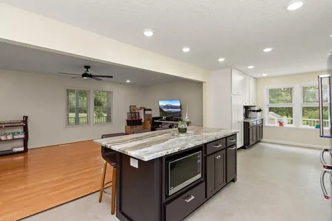 124 Amy Road Hillsboro TN 37342