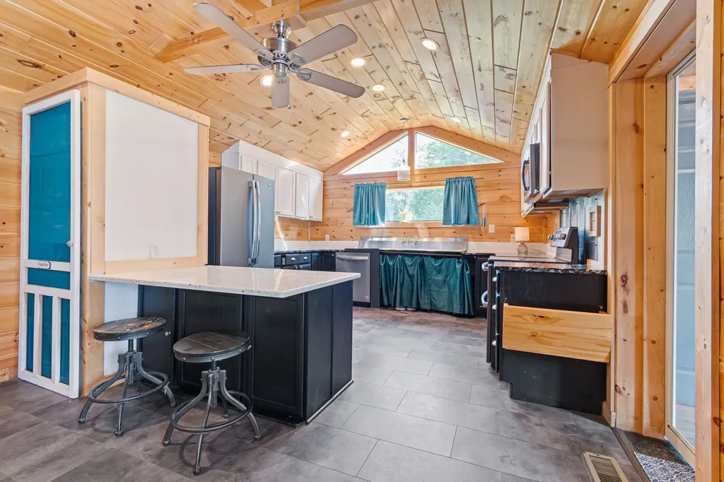 5490 Old Mill Creek Road Nunnelly TN 37137