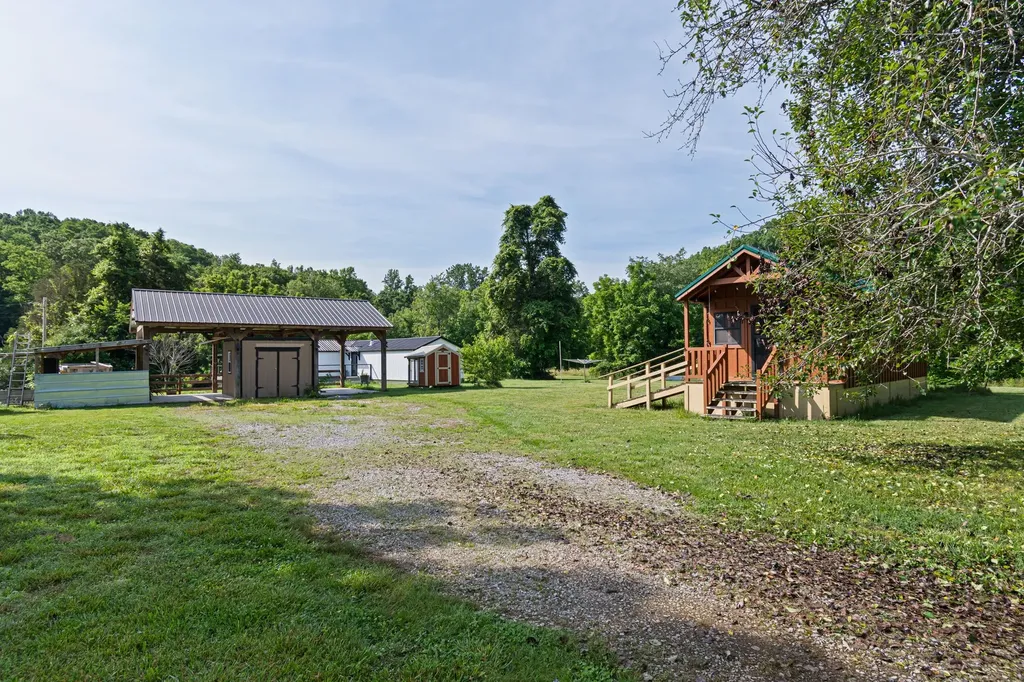 5490 Old Mill Creek Road Nunnelly TN 37137