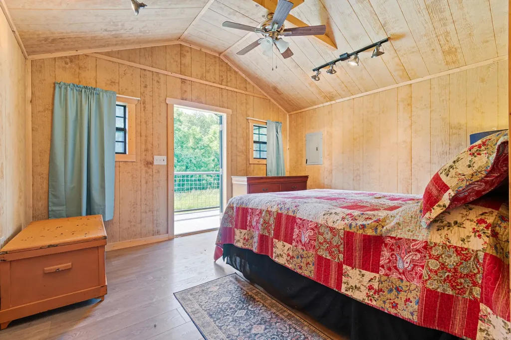 5490 Old Mill Creek Road Nunnelly TN 37137