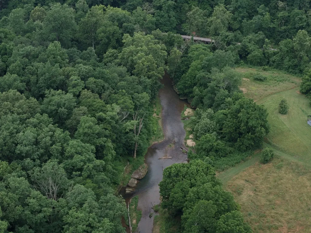 5490 Old Mill Creek Road Nunnelly TN 37137