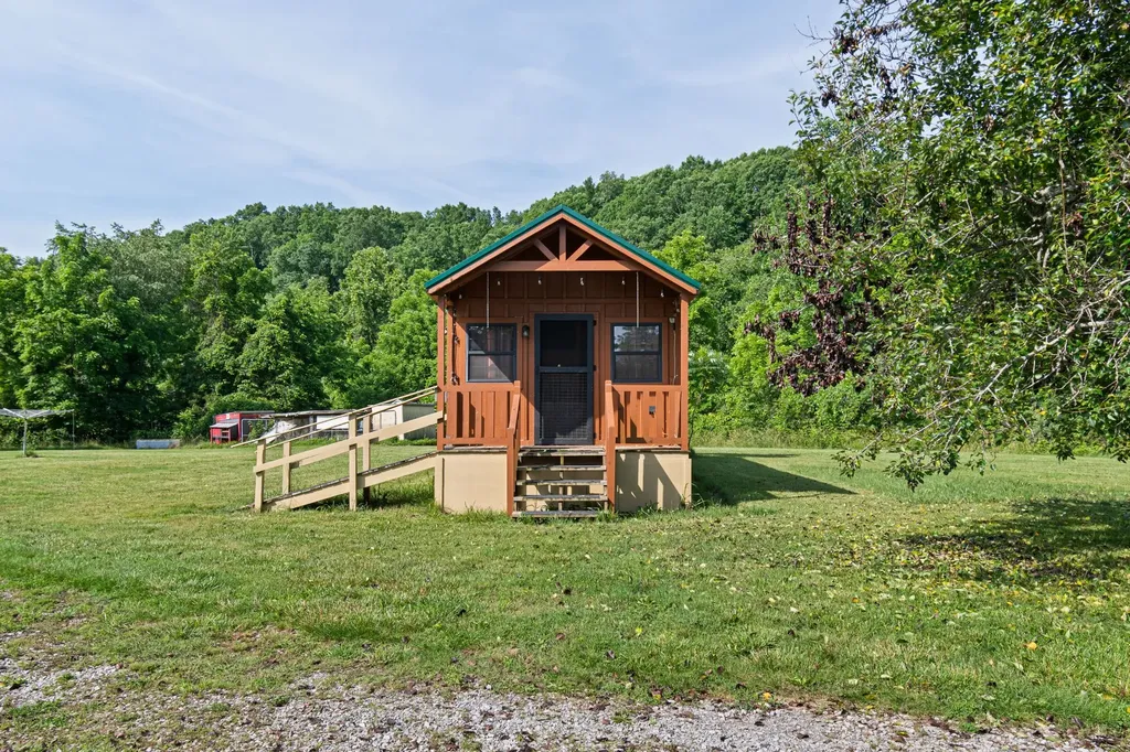 5490 Old Mill Creek Road Nunnelly TN 37137