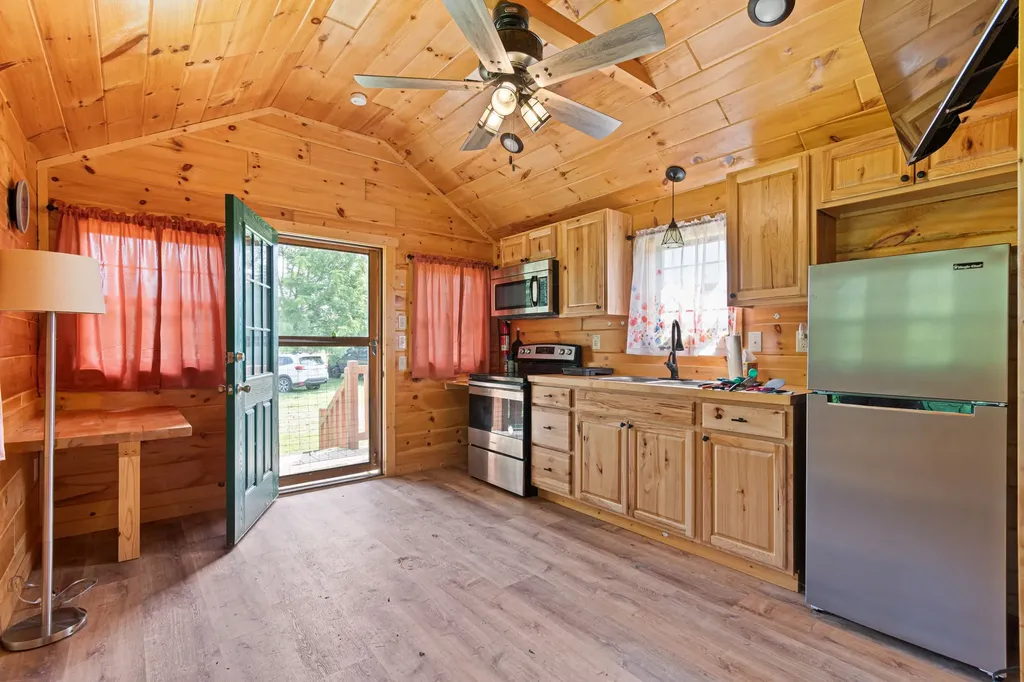 5490 Old Mill Creek Road Nunnelly TN 37137