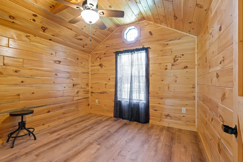 5490 Old Mill Creek Road Nunnelly TN 37137