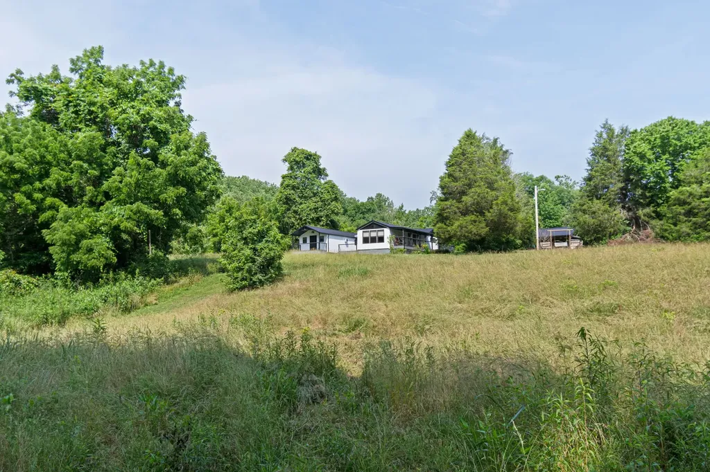 5490 Old Mill Creek Road Nunnelly TN 37137